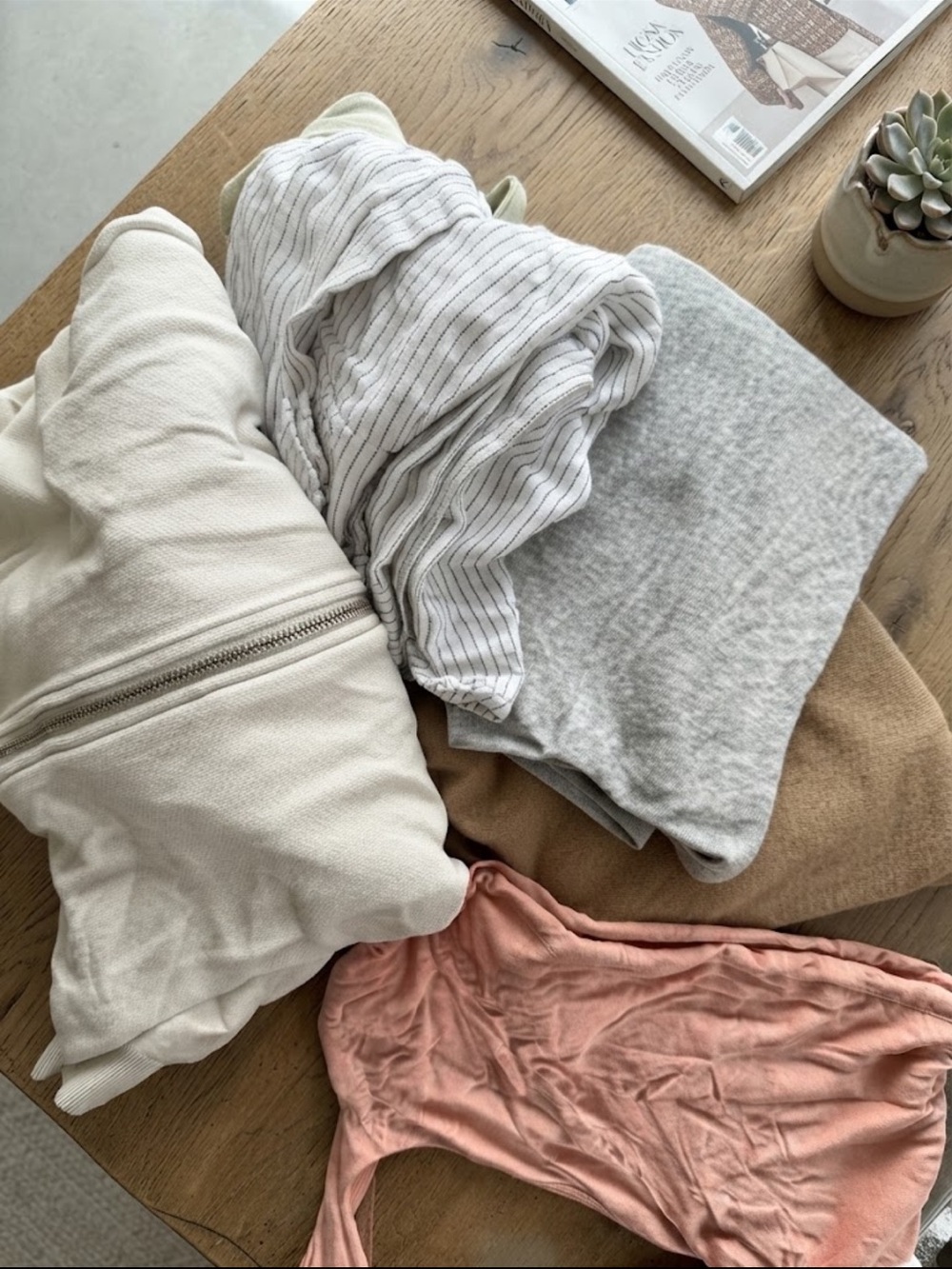 Aritzia Bundle Size S/M Wilfred